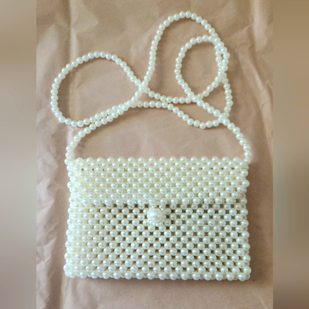 Elegant White Pearl Crossbody Beaded Handbag